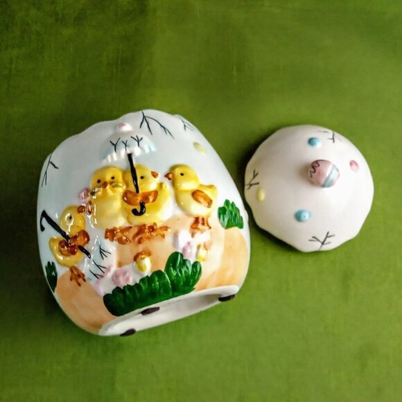 Spring Chicks Pastel Ceramic Egg Jar with Lid - Picture 5 of 5